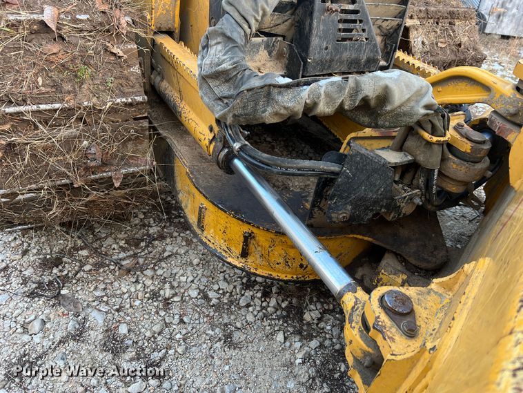 image for item JU9652 1999 John Deere 650H LT  dozer