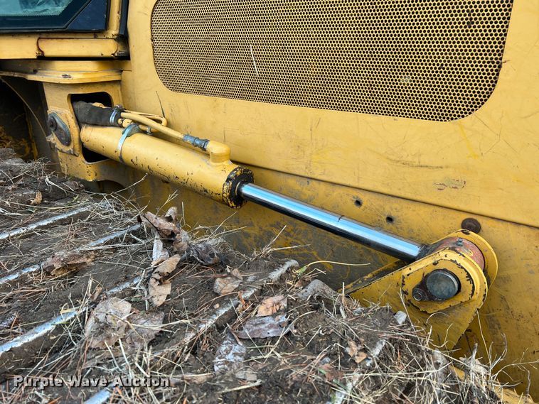 image for item JU9652 1999 John Deere 650H LT  dozer