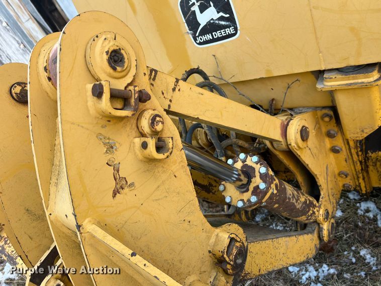 image for item JU9652 1999 John Deere 650H LT  dozer