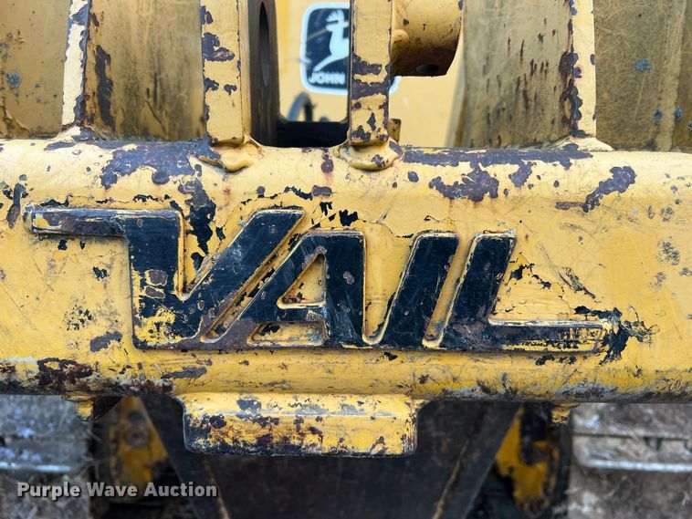 image for item JU9652 1999 John Deere 650H LT  dozer