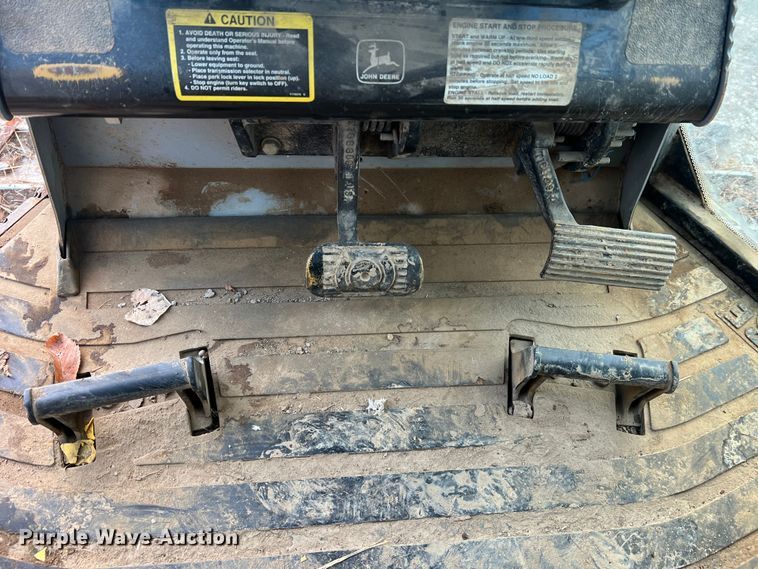 image for item JU9652 1999 John Deere 650H LT  dozer