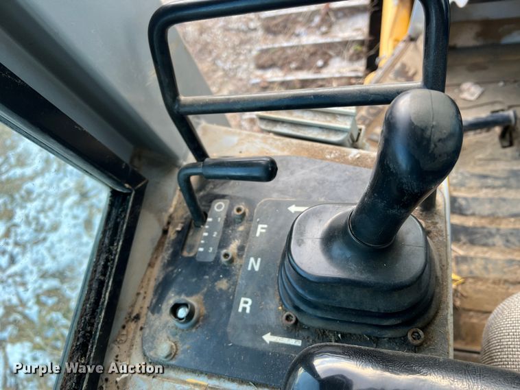 image for item JU9652 1999 John Deere 650H LT  dozer