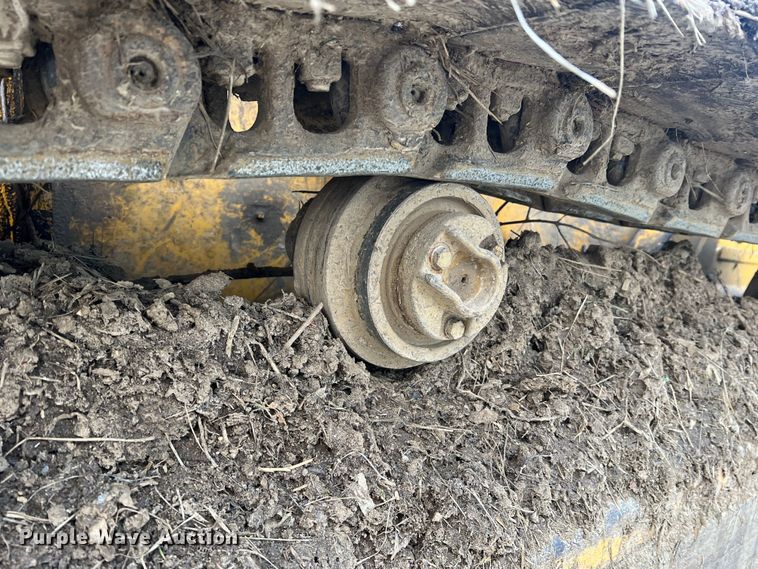 image for item JU9652 1999 John Deere 650H LT  dozer