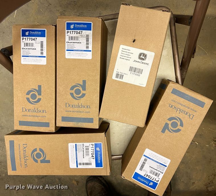 image for item JU9652 1999 John Deere 650H LT  dozer