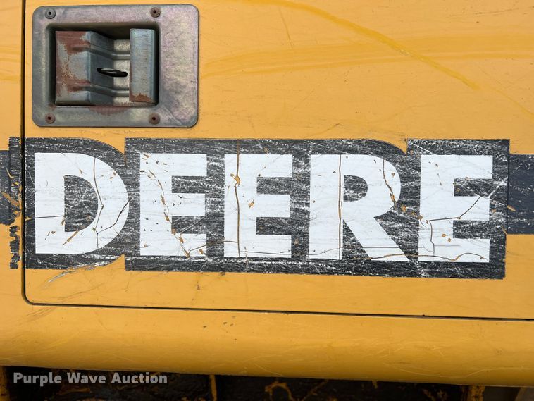 image for item JU9652 1999 John Deere 650H LT  dozer