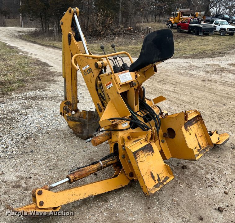 image for item JU9670 Case H939218 D125  skid steer backhoe