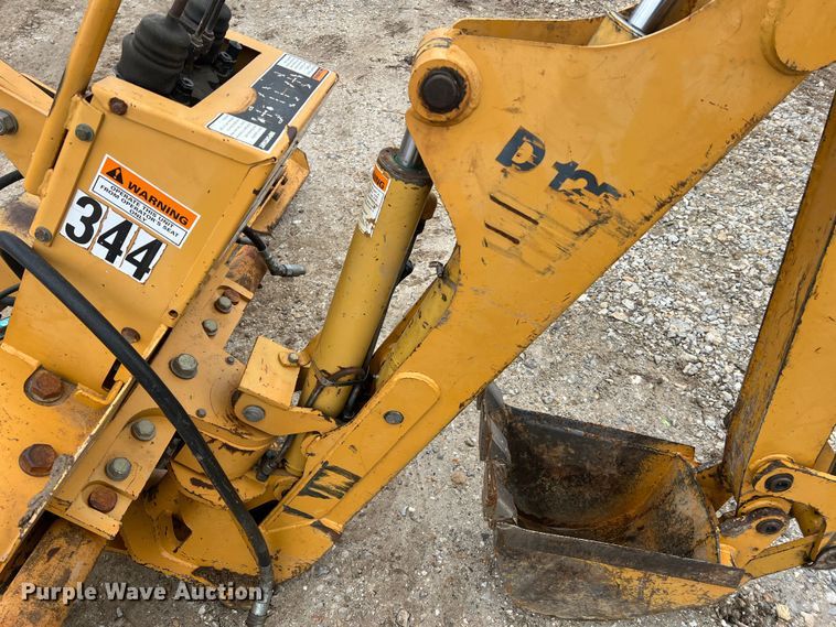 image for item JU9670 Case H939218 D125  skid steer backhoe