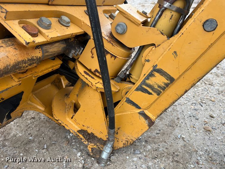 image for item JU9670 Case H939218 D125  skid steer backhoe