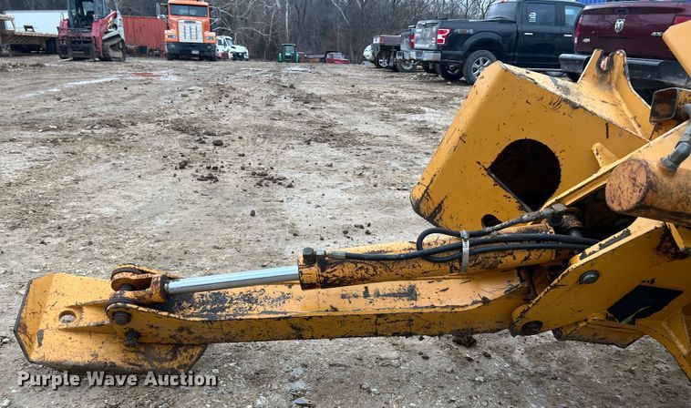 image for item JU9670 Case H939218 D125  skid steer backhoe