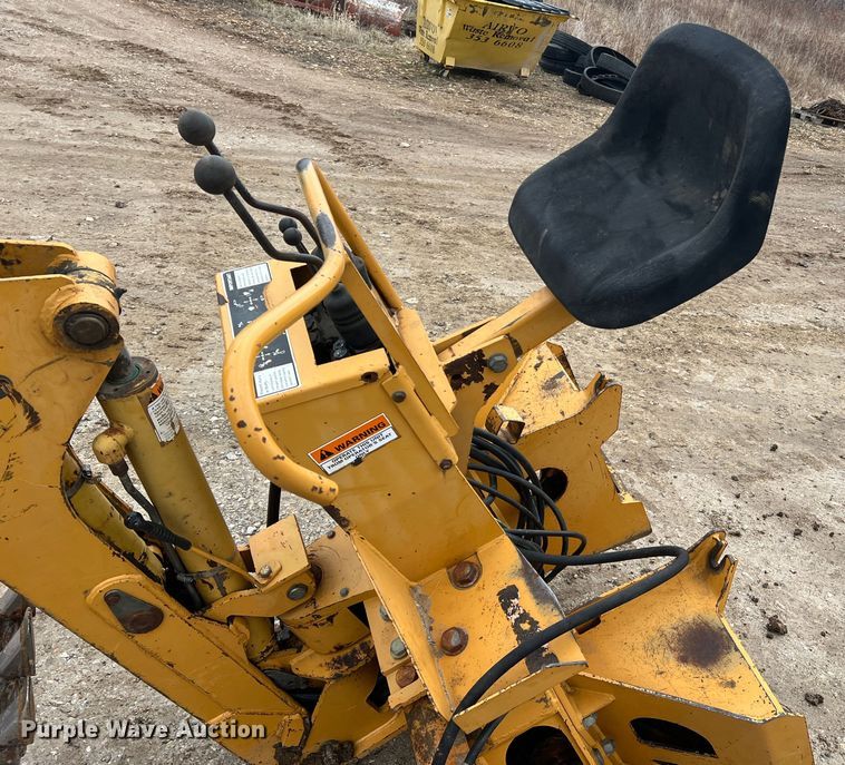 image for item JU9670 Case H939218 D125  skid steer backhoe