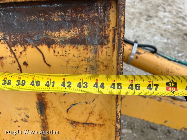 image for item JU9670 Case H939218 D125  skid steer backhoe