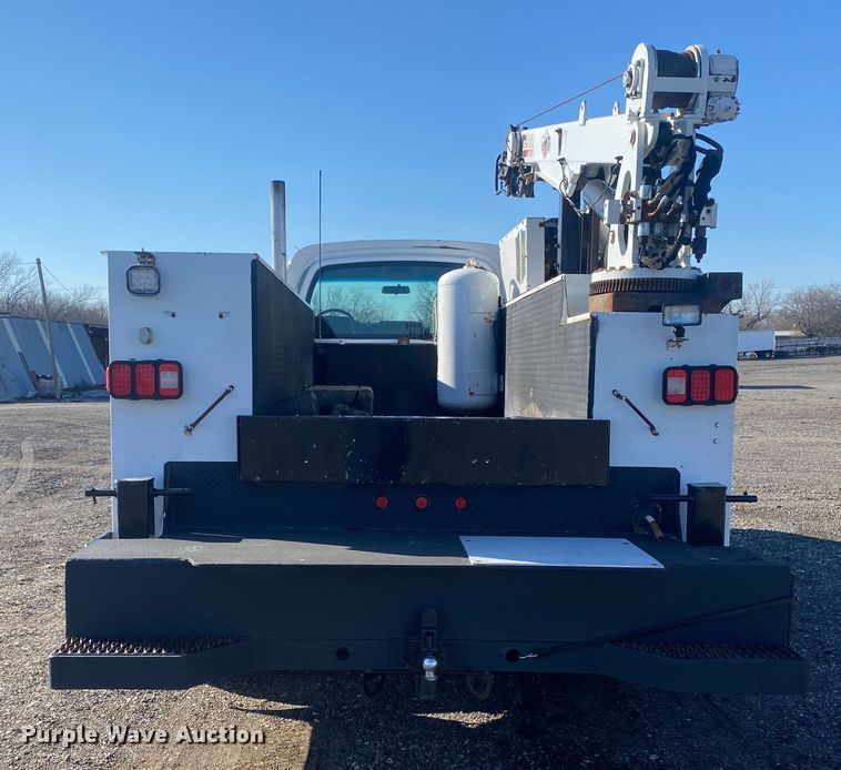 image for item JW9184 2006 GMC C6500  utility / service truck