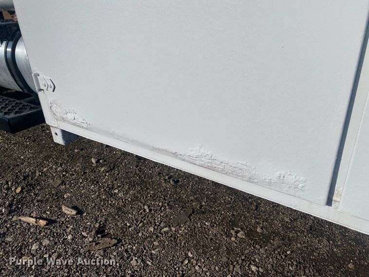 image for item JW9184 2006 GMC C6500  utility / service truck