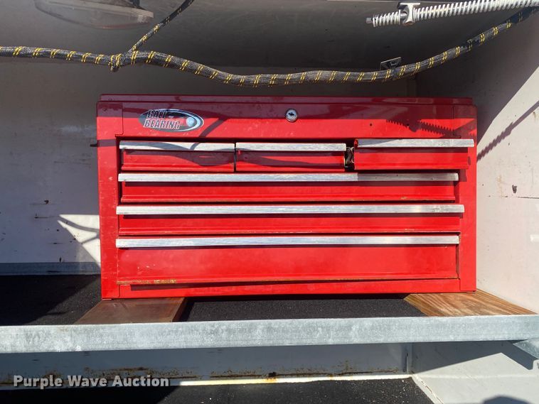 image for item JW9184 2006 GMC C6500  utility / service truck