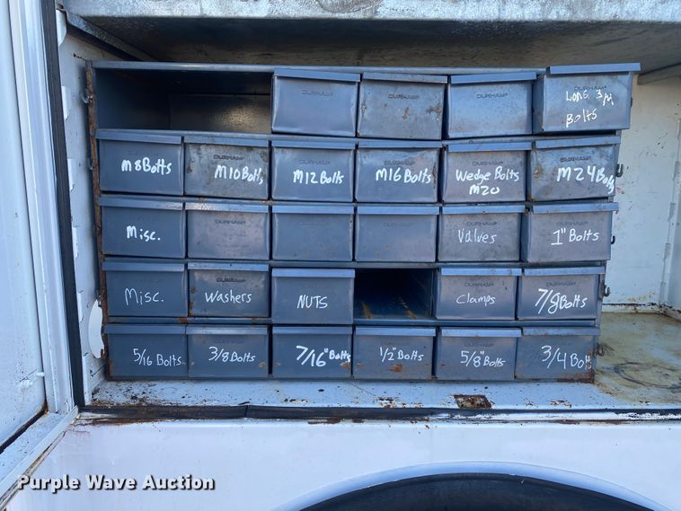 image for item JW9184 2006 GMC C6500  utility / service truck