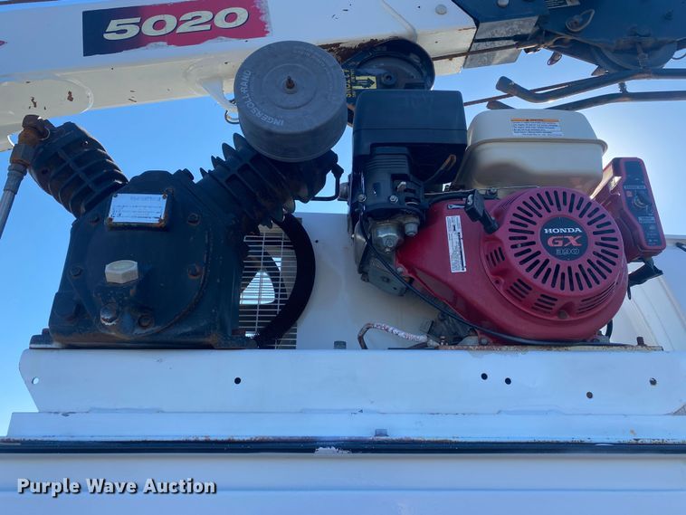 image for item JW9184 2006 GMC C6500  utility / service truck