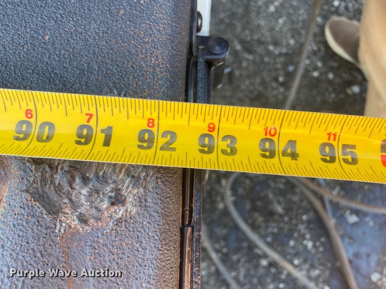 image for item JW9184 2006 GMC C6500  utility / service truck