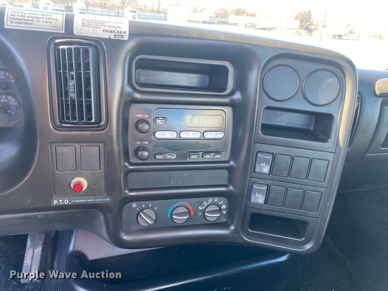 image for item JW9184 2006 GMC C6500  utility / service truck