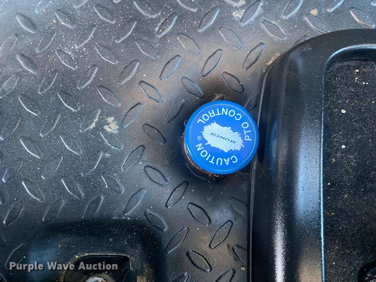 image for item JW9184 2006 GMC C6500  utility / service truck