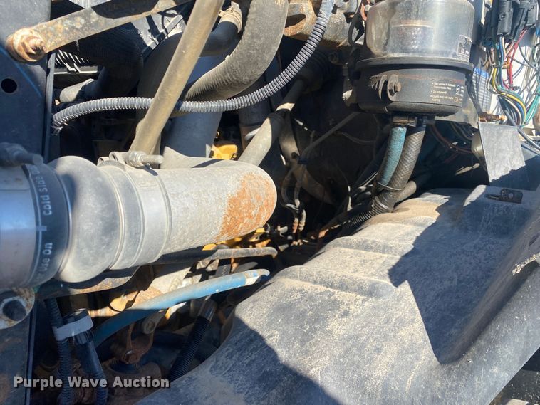 image for item JW9184 2006 GMC C6500  utility / service truck