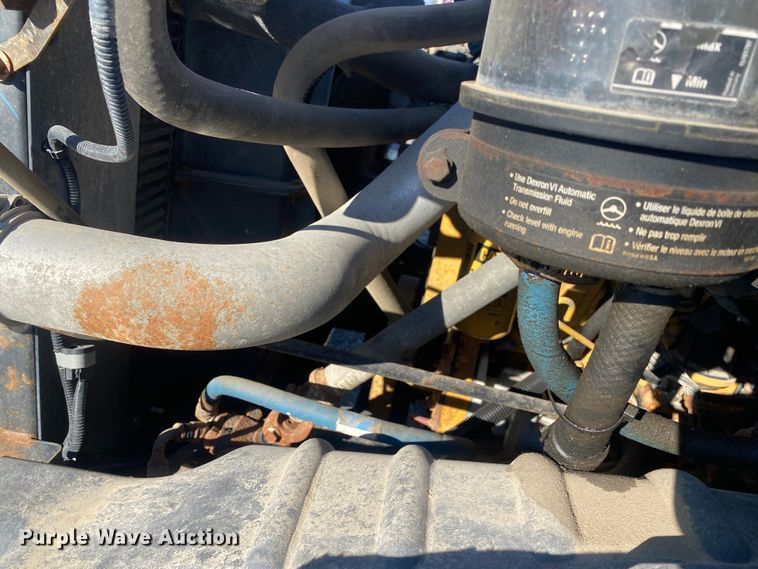 image for item JW9184 2006 GMC C6500  utility / service truck