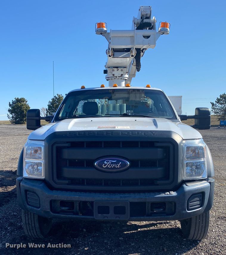 image for item JW9195 2014 Ford F550 Super Duty  bucket truck