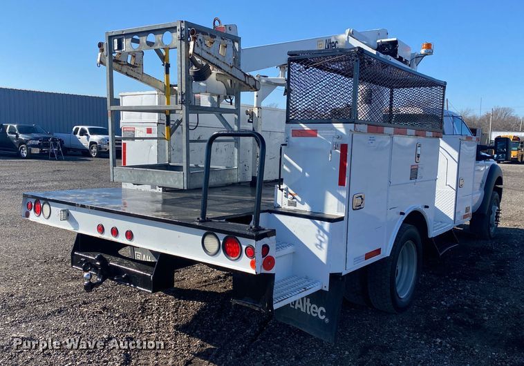 image for item JW9195 2014 Ford F550 Super Duty  bucket truck