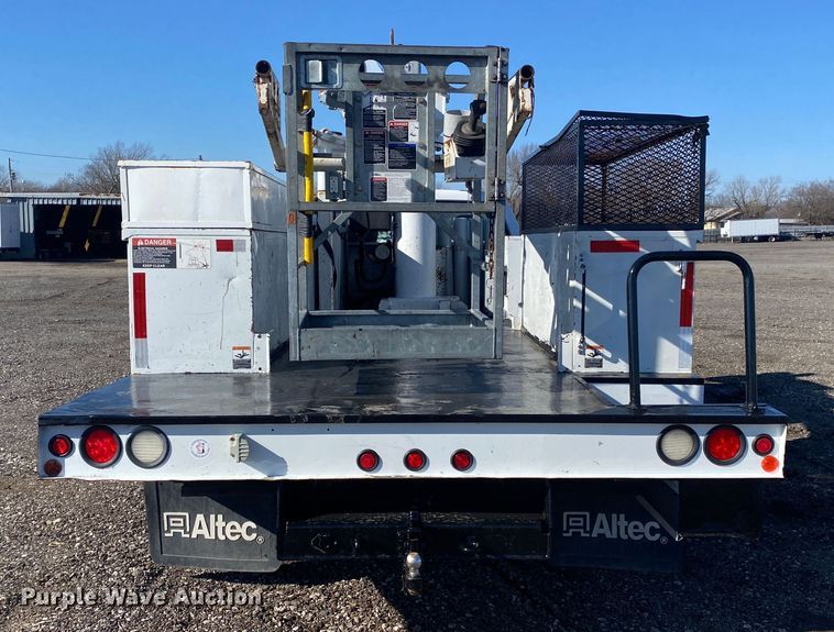 image for item JW9195 2014 Ford F550 Super Duty  bucket truck