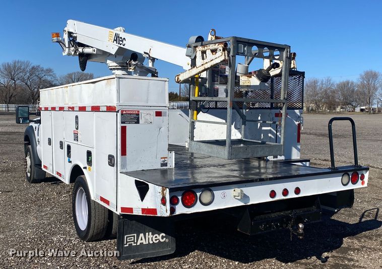 image for item JW9195 2014 Ford F550 Super Duty  bucket truck