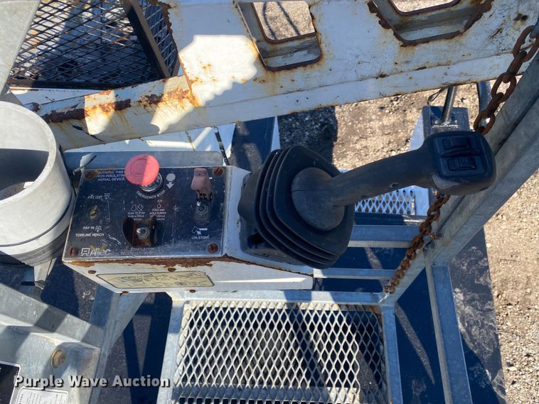 image for item JW9195 2014 Ford F550 Super Duty  bucket truck