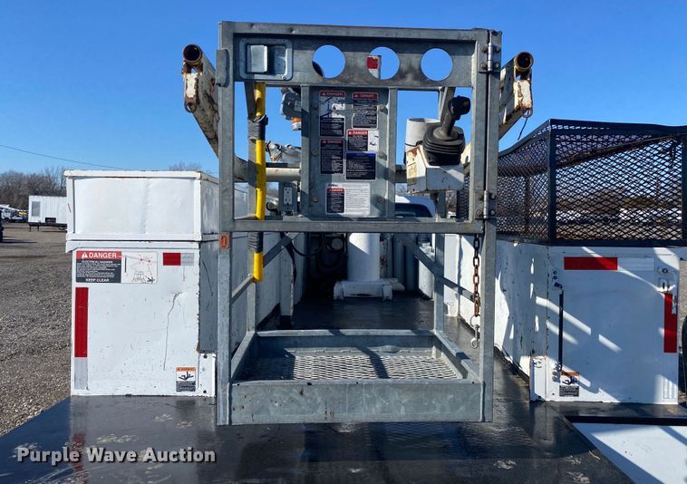 image for item JW9195 2014 Ford F550 Super Duty  bucket truck