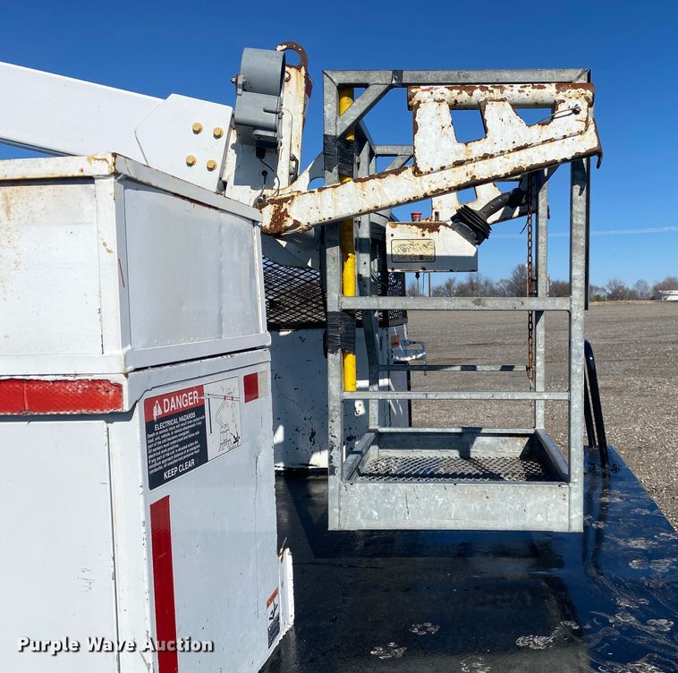 image for item JW9195 2014 Ford F550 Super Duty  bucket truck