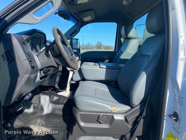 image for item JW9195 2014 Ford F550 Super Duty  bucket truck