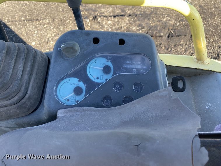 image for item JW9199 2007 Yanmar ViO15-2A  mini excavator