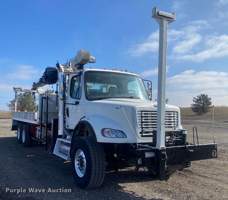 image for item JW9202 2010 Freightliner M2 Business Class  crane truck