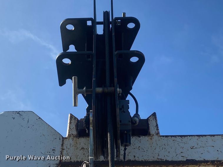 image for item JW9202 2010 Freightliner M2 Business Class  crane truck