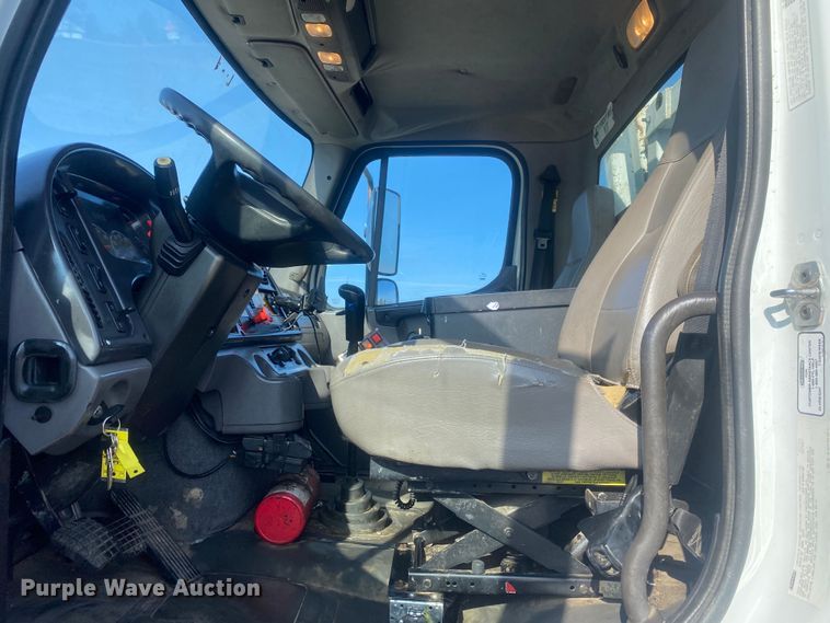 image for item JW9202 2010 Freightliner M2 Business Class  crane truck