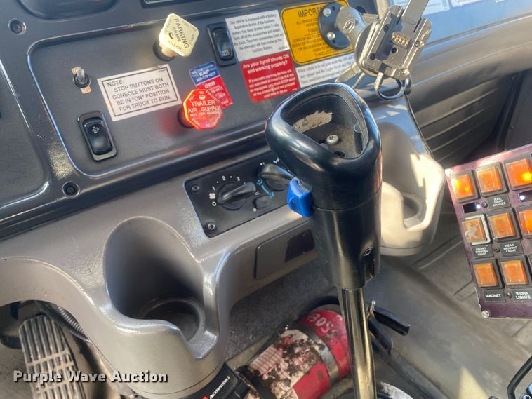 image for item JW9202 2010 Freightliner M2 Business Class  crane truck