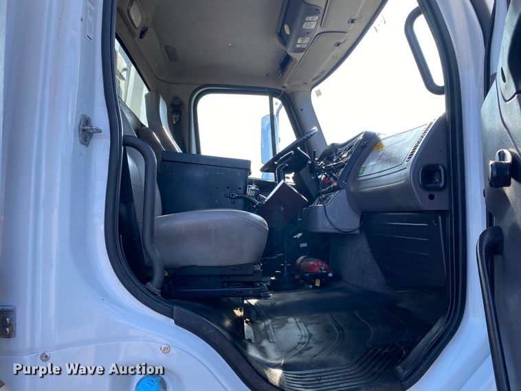 image for item JW9202 2010 Freightliner M2 Business Class  crane truck