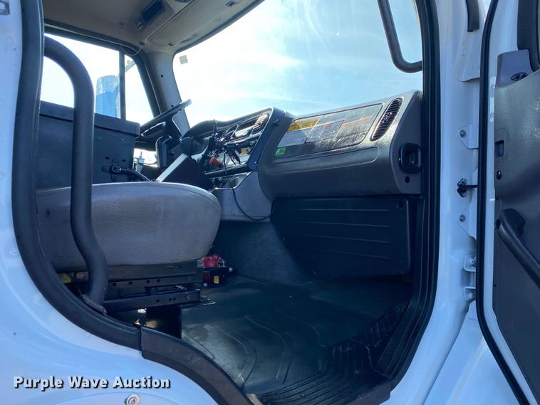 image for item JW9202 2010 Freightliner M2 Business Class  crane truck