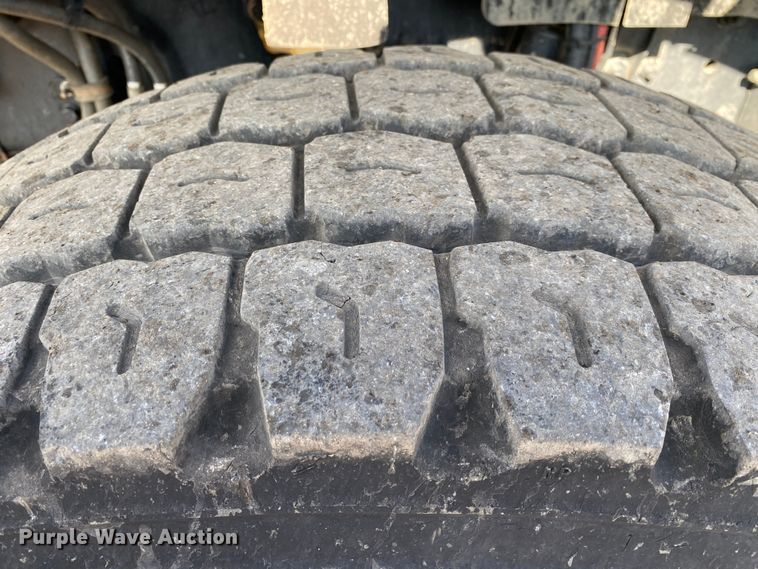 image for item JW9202 2010 Freightliner M2 Business Class  crane truck