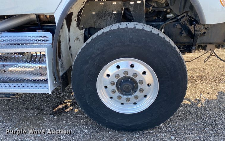 image for item JW9202 2010 Freightliner M2 Business Class  crane truck