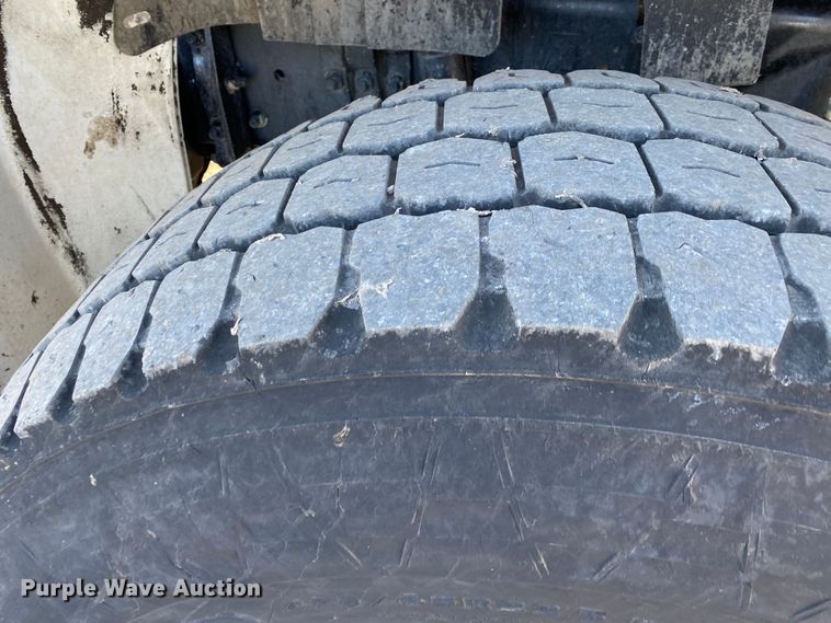 image for item JW9202 2010 Freightliner M2 Business Class  crane truck