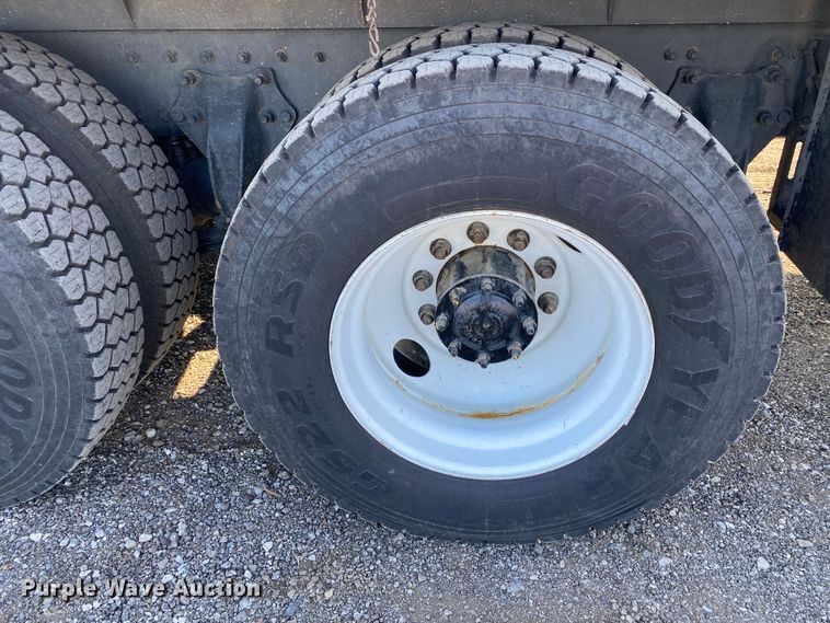 image for item JW9202 2010 Freightliner M2 Business Class  crane truck