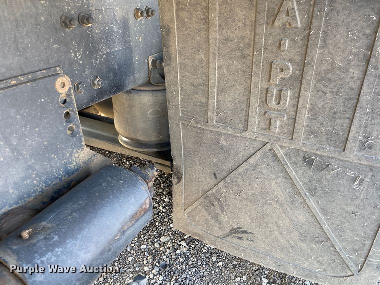 image for item JW9202 2010 Freightliner M2 Business Class  crane truck