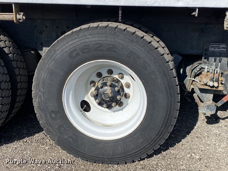 image for item JW9202 2010 Freightliner M2 Business Class  crane truck