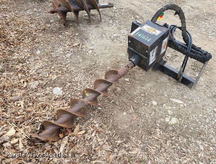 image for item JW9715 Lowe 1650CLH  skid steer auger