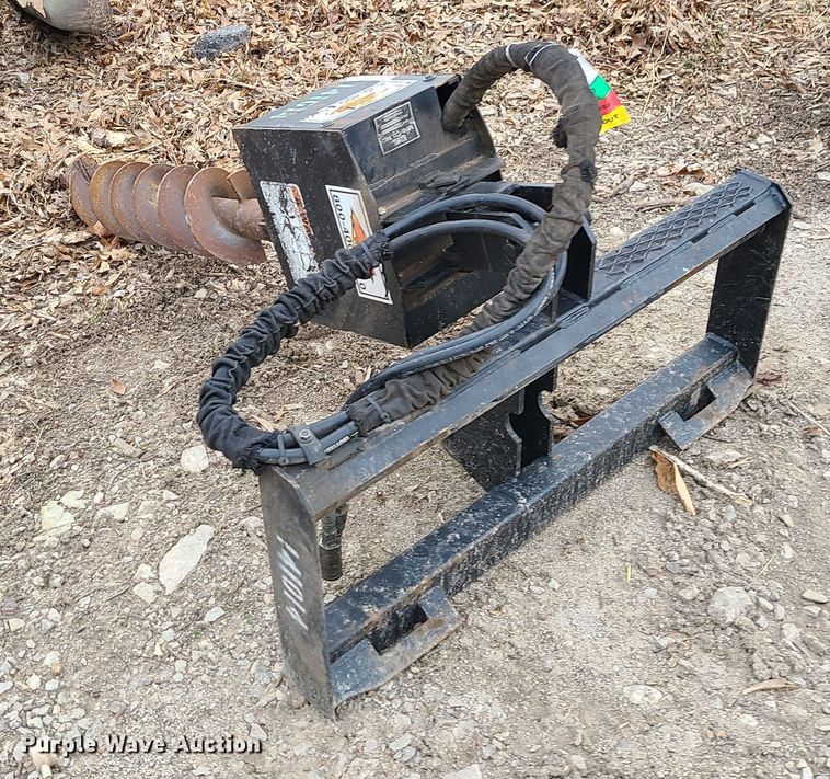 image for item JW9715 Lowe 1650CLH  skid steer auger