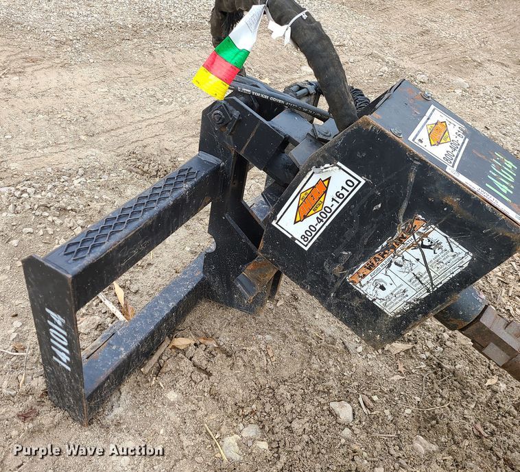 image for item JW9715 Lowe 1650CLH  skid steer auger