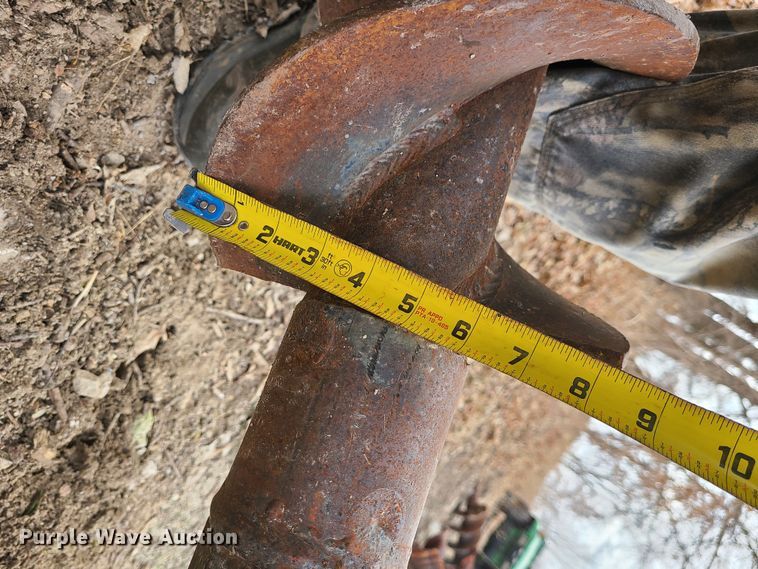 image for item JW9715 Lowe 1650CLH  skid steer auger